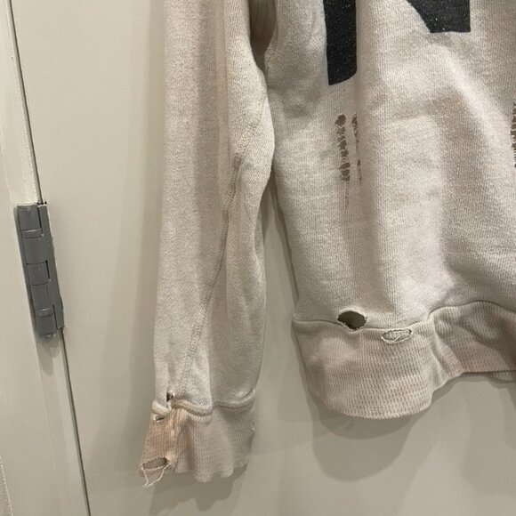 WILDFOX RARE NYC DISTRESSED SWEATSHIRT AS SEEN ON TAYLOR SWIFT SIZE XS - Picture 5 of 5